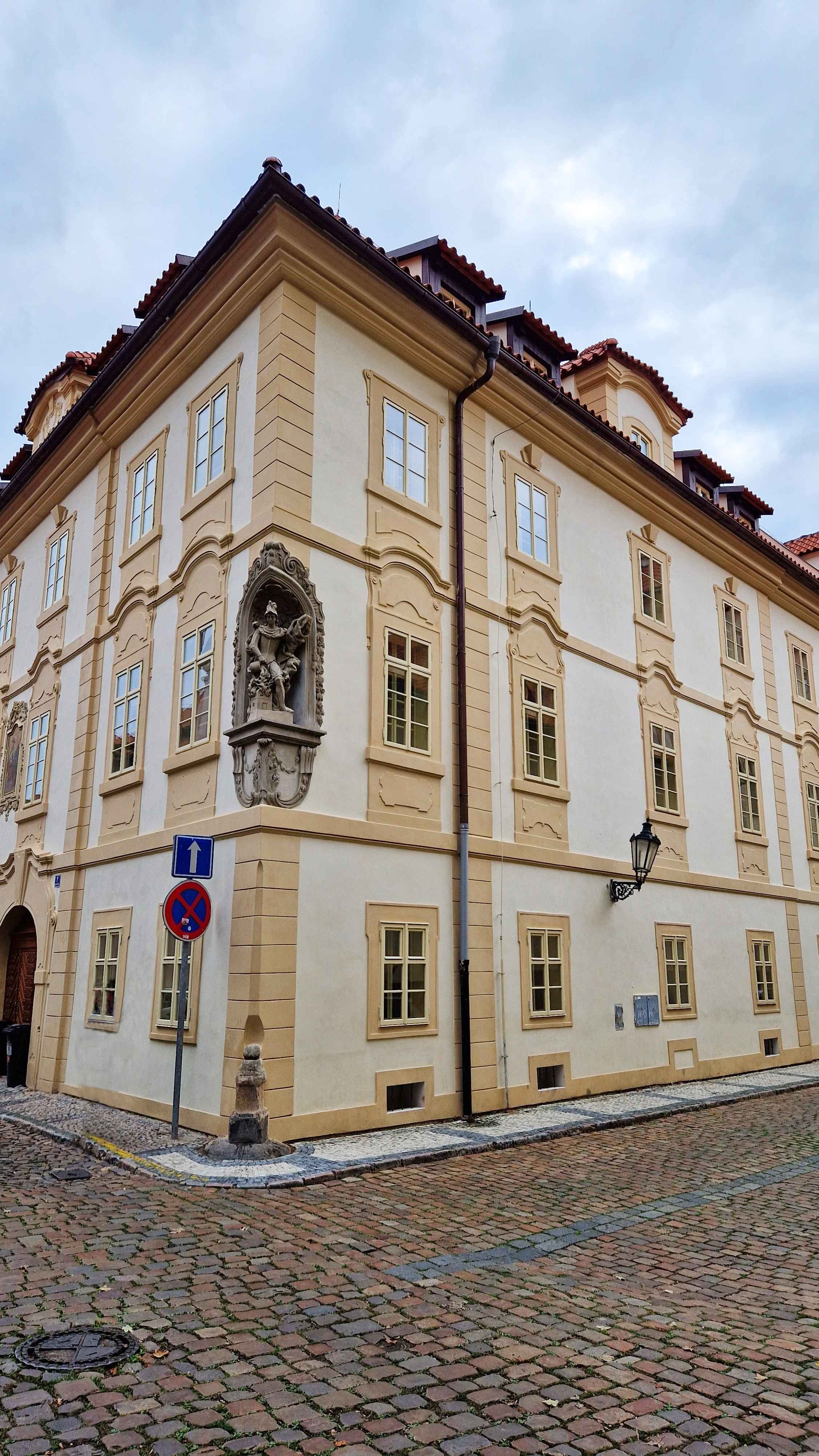 Památkově chráněný dům v centru Prahy